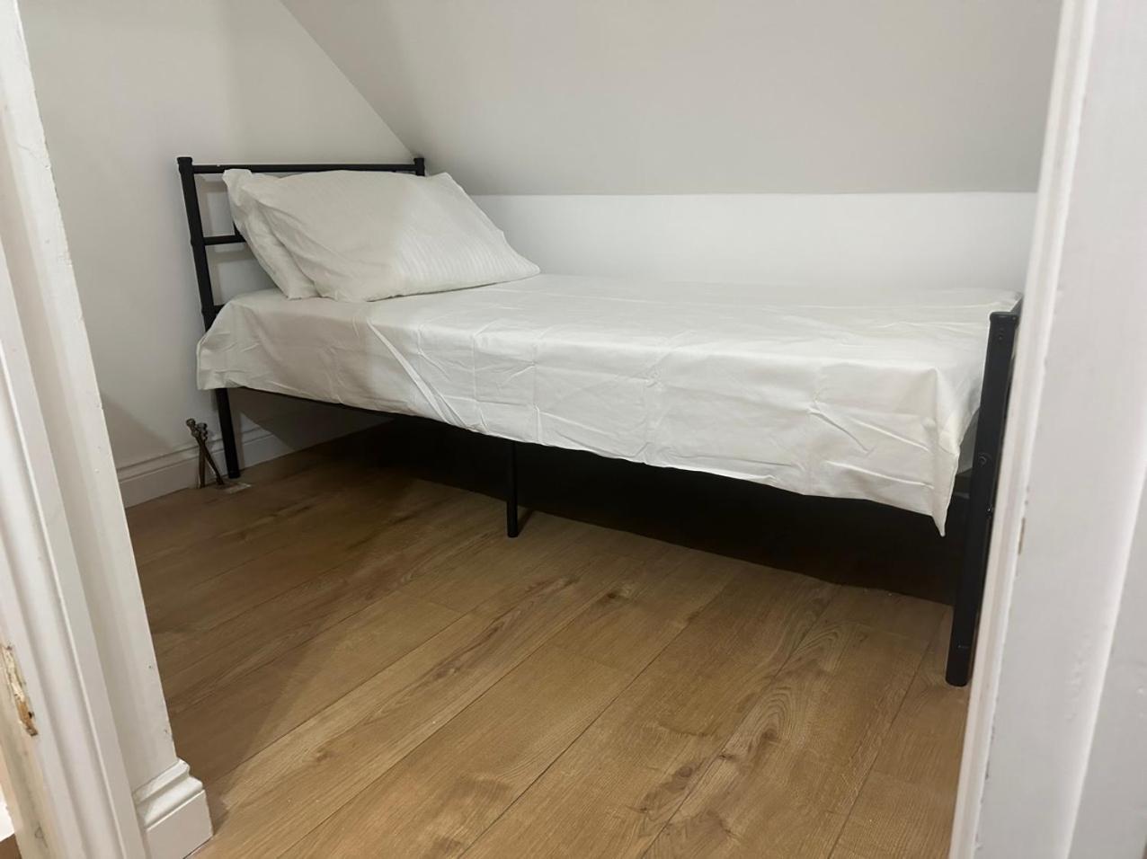 Tran Uk Homestay Londyn Zewnętrze zdjęcie